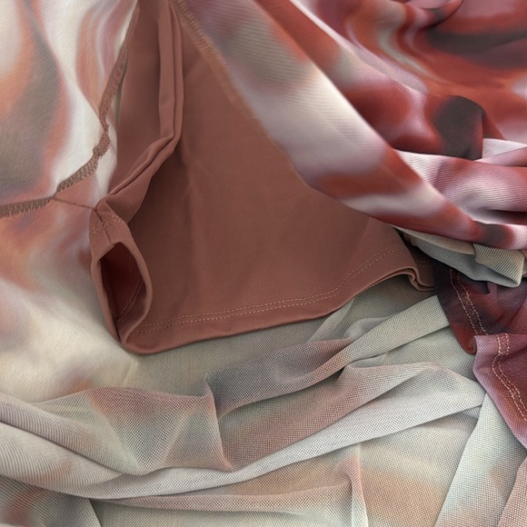 Mesh Abstract Dress - Picture 9 of 10